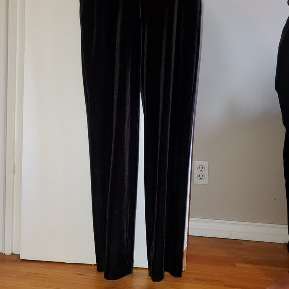 Velvet Jumsuit - Picture 9 of 10